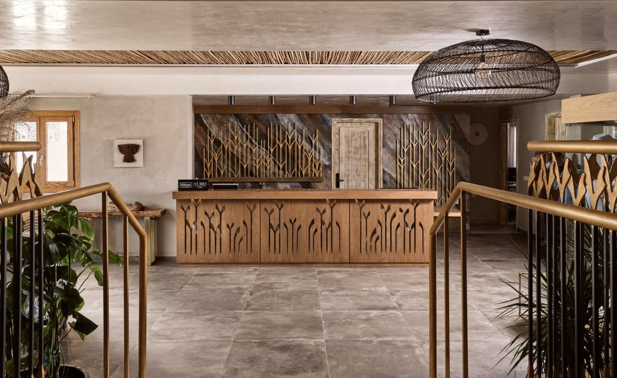 Sea Breeze Santorini Beach Resort, Curio By Hilton Agios Georgios  Exterior photo