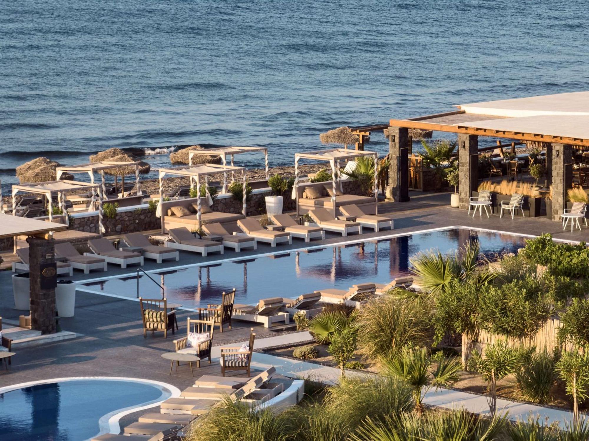 Sea Breeze Santorini Beach Resort, Curio By Hilton Agios Georgios  Exterior photo